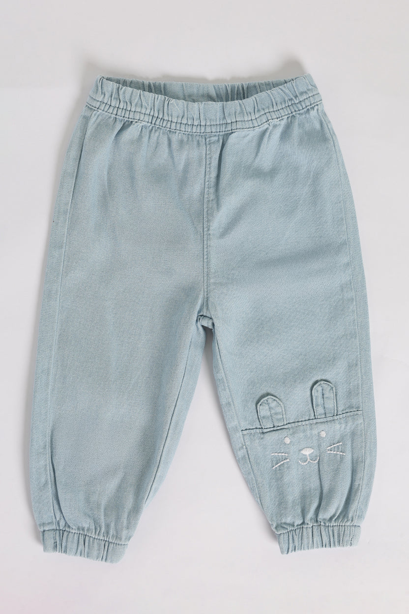 Light Blue Embroidered Rinse Wash Loose Fit Jeans For Infant Girls - Image 4