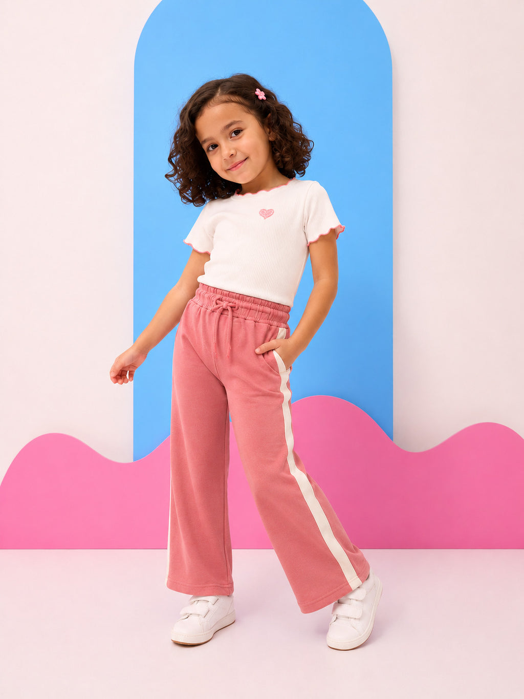 Pink Regular Fit Jogger With 2 Pocket For Girls - Image 1