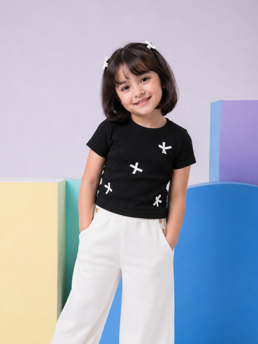 Regular Solid Black Girls T-Shirt - Image 1