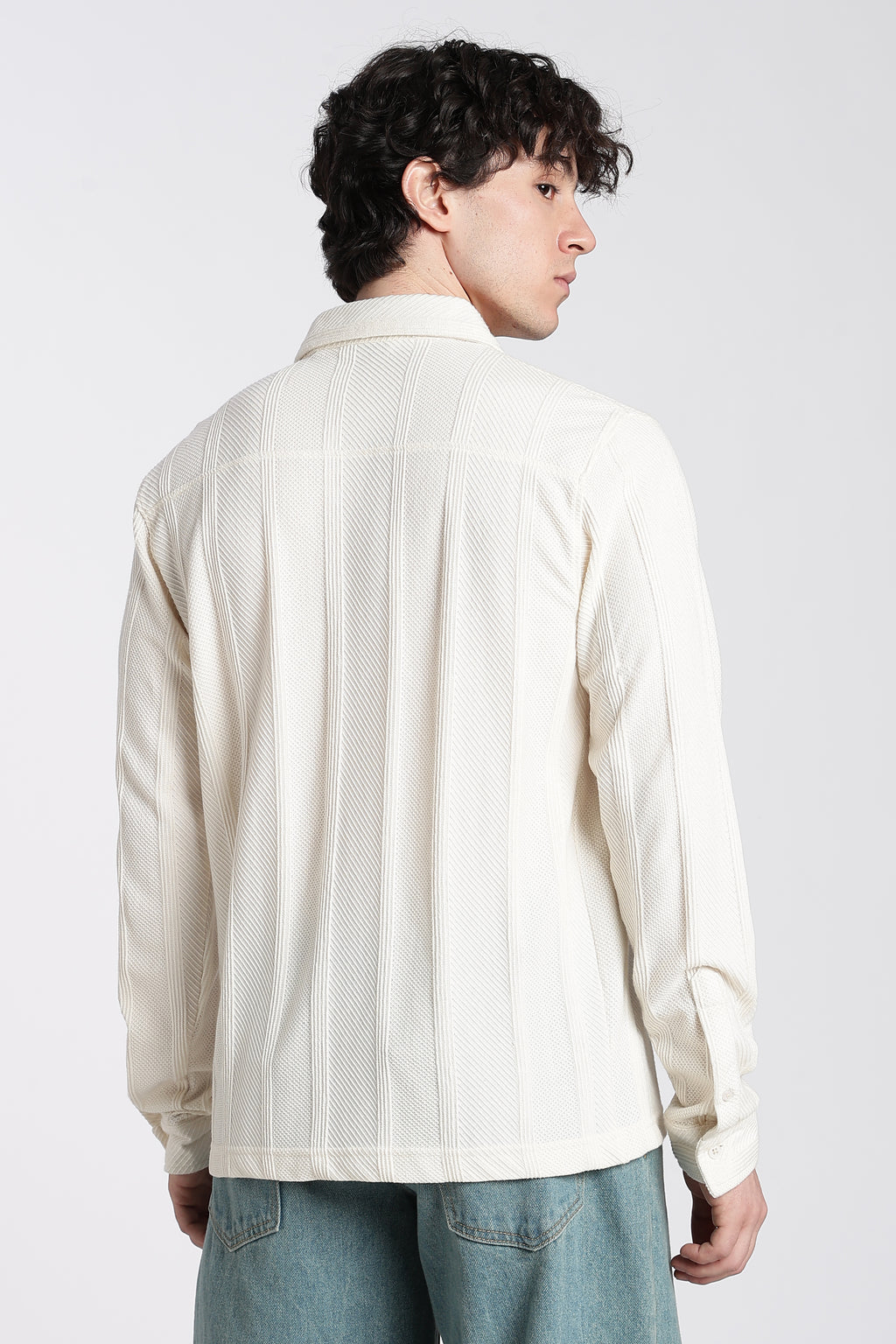 Off White Textured Regular Fit Shirt For Men - Image 5