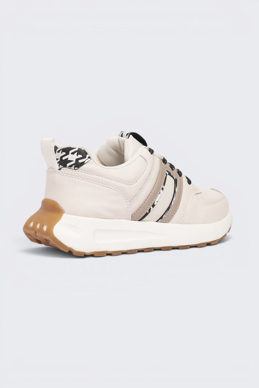Off White Color Block Sneaker For Women - Image 3