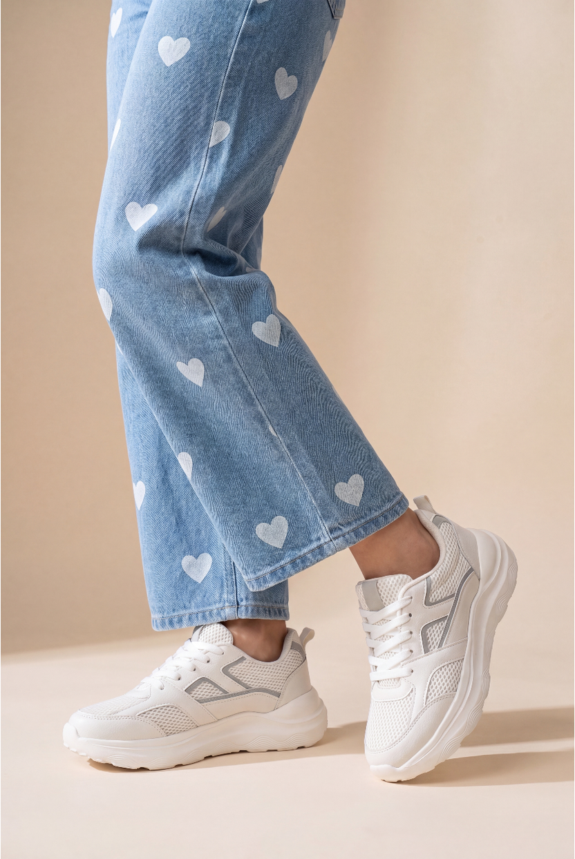 Off White Lace-Up Sneaker For Women - Image 1