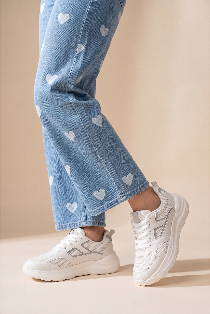 Off White Lace-Up Sneaker For Women - Image 1