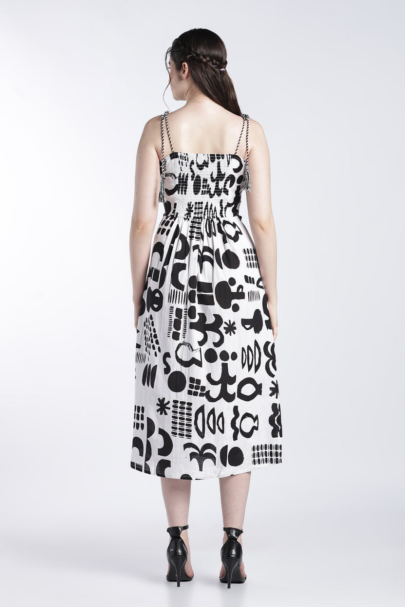 White and Black Shoulder Straps Sleeves Fit Dress for Women - Image 5