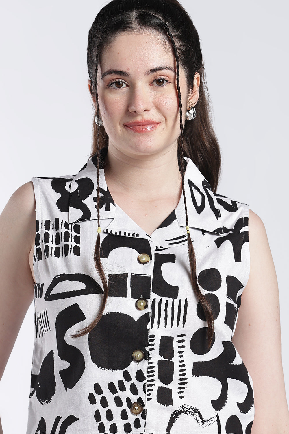 White and Black Regular Fit Crop Top - Image 7