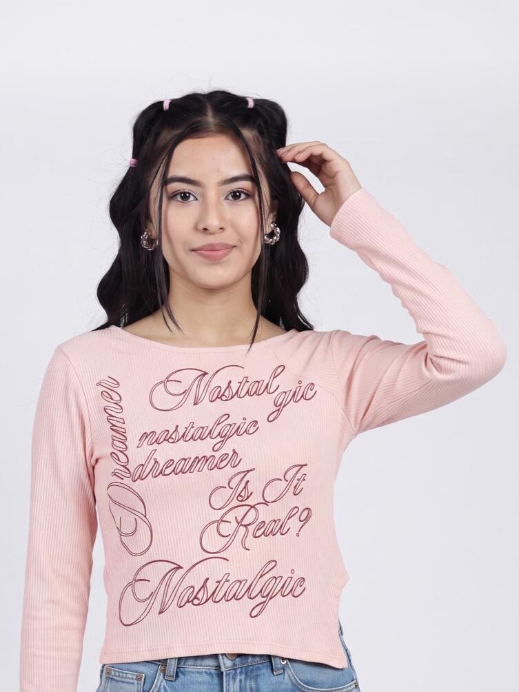 Women Pink Typographic Slim Fit Crop Top - Image 3