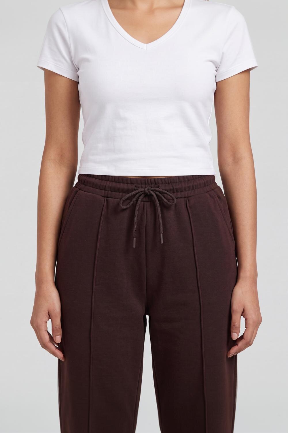 Women Chocolate Straight Fit Sweatpant With 2 Pocket - Image 3