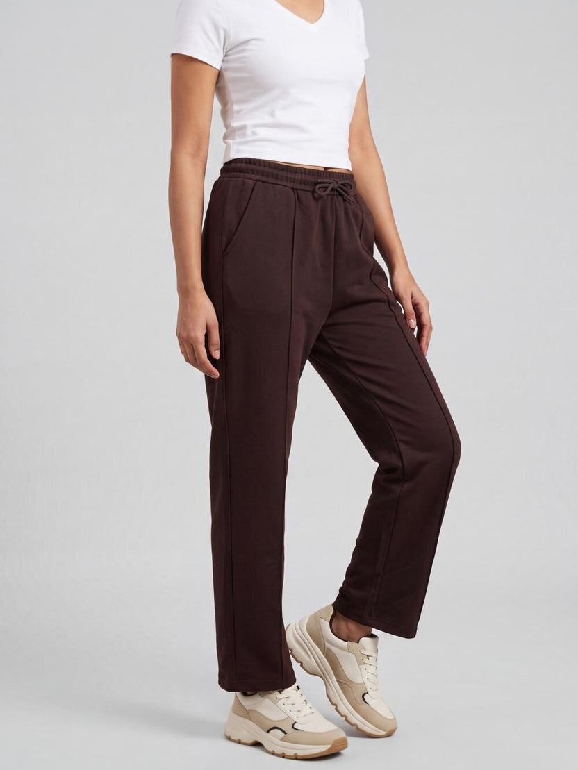 Women Chocolate Straight Fit Sweatpant With 2 Pocket - Image 4