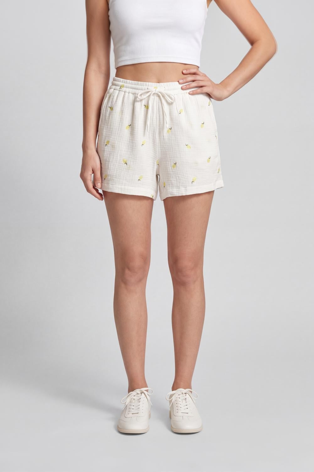 Women Off White Regular Fit Shorts With 2 Pocket - Image 2