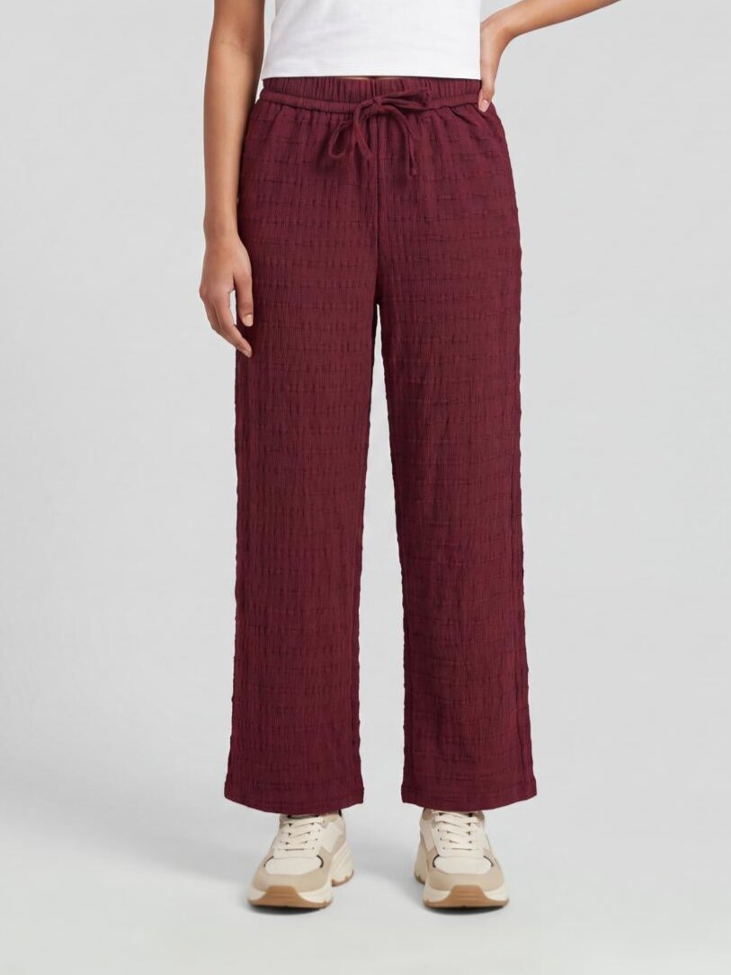 Women Red Straight Fit Trouser With 2 Pocket - Image 2
