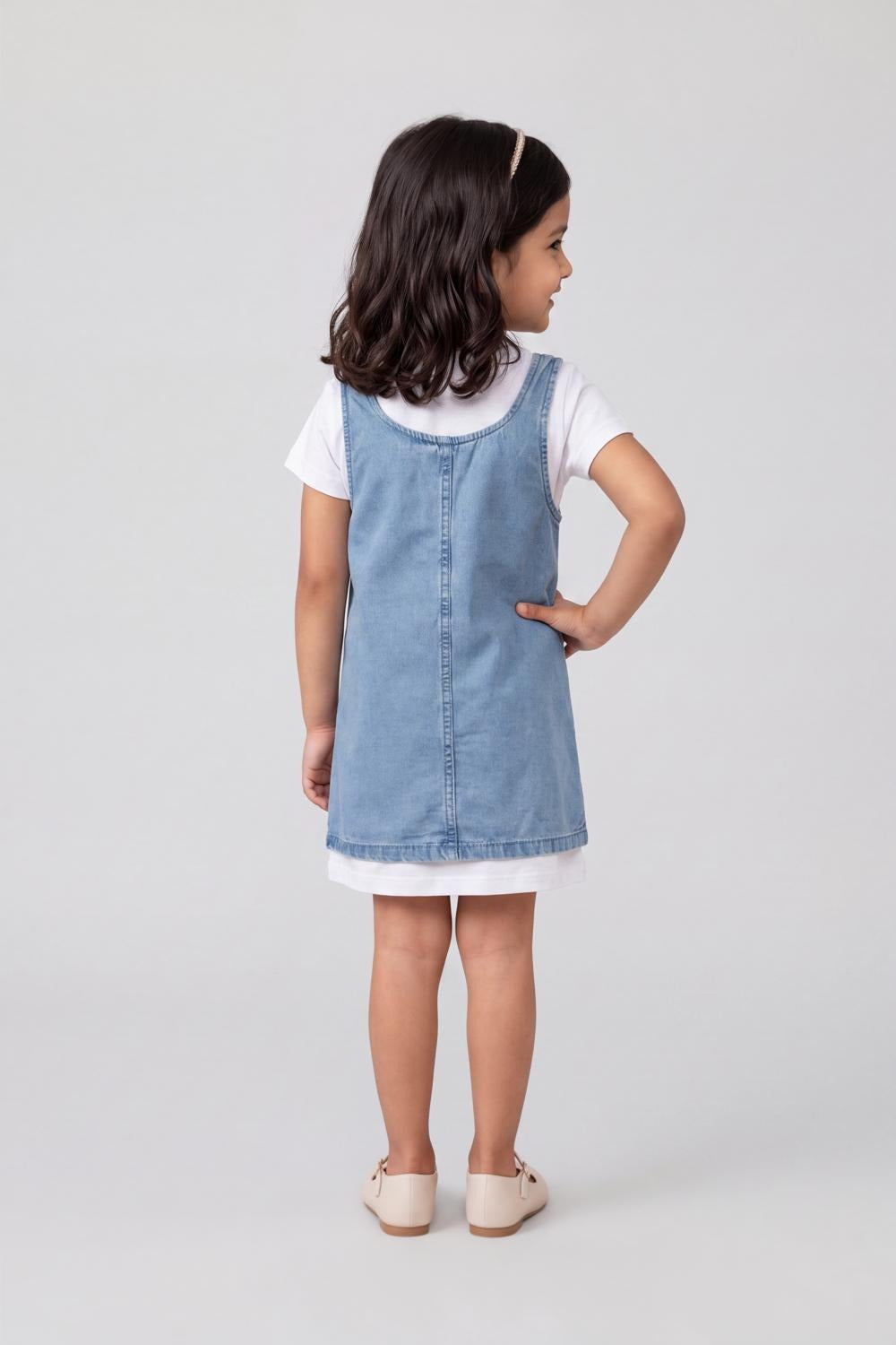 Light Blue Embroidered Regular Fit Dungaree and T-Shirt For Girls - Image 5