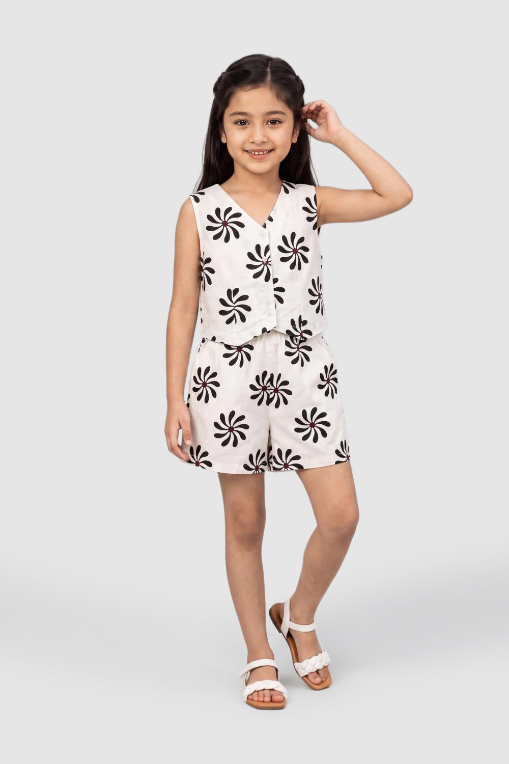 Off White Floral Regular Fit Co Ord Set For Tweens Girls - Image 1