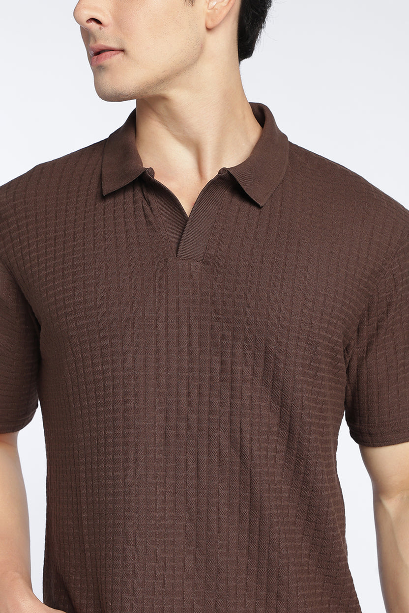Brown Textured Regular Fit Polo T-Shirt For Men - Image 3