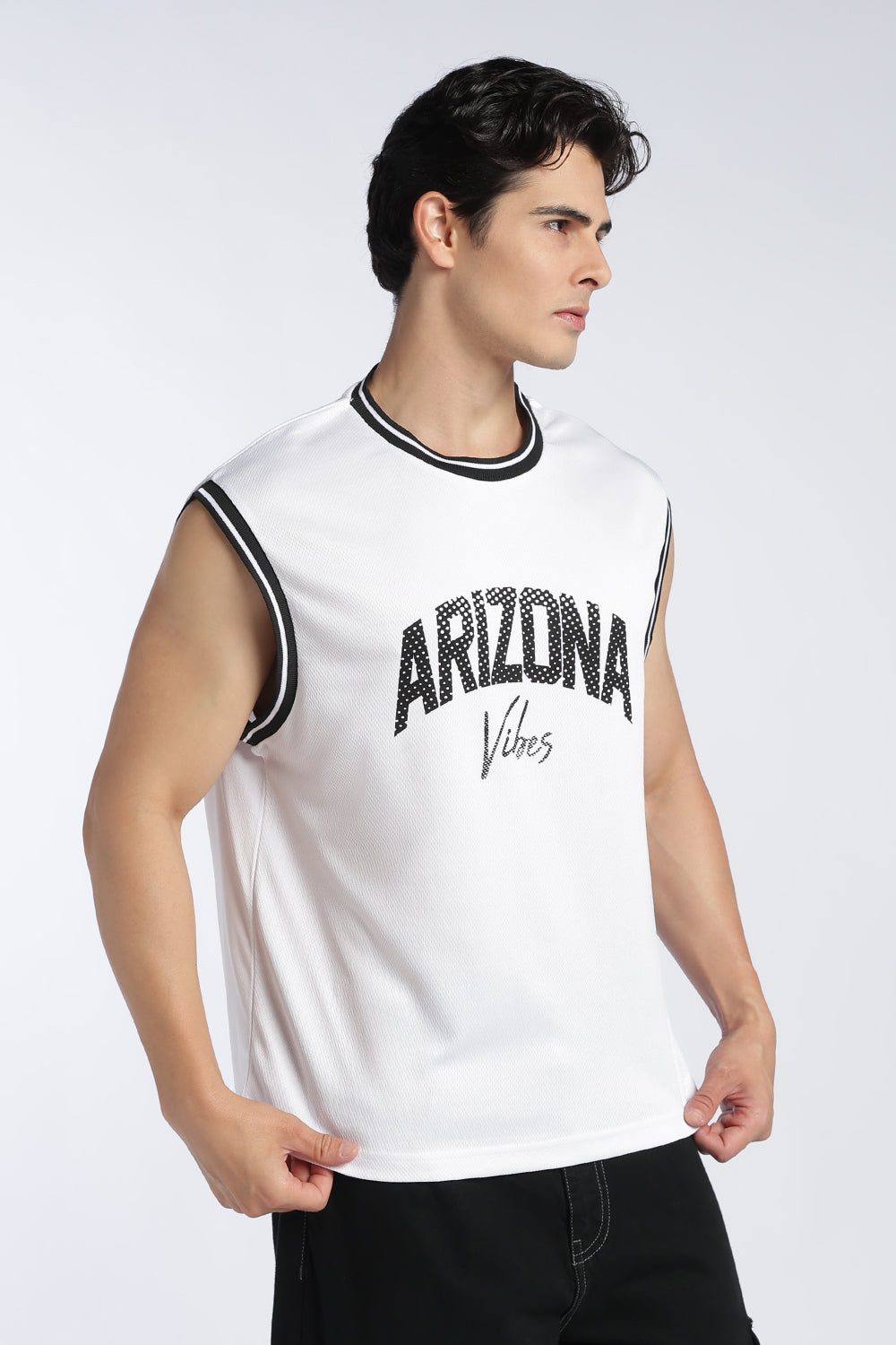 White Graphic Regular Fit Vest For Men - Image 2