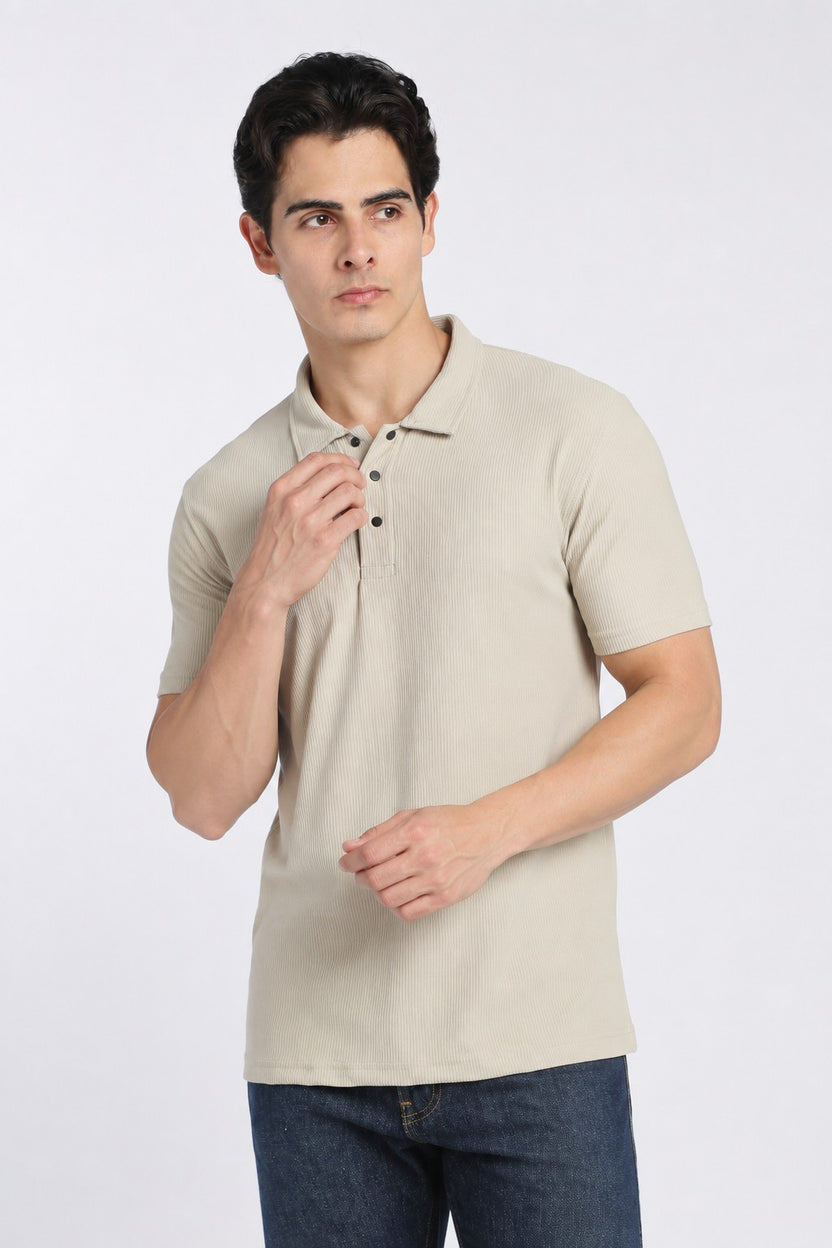 Off White Textured Regular Fit Polo T-Shirt For Men - Image 2