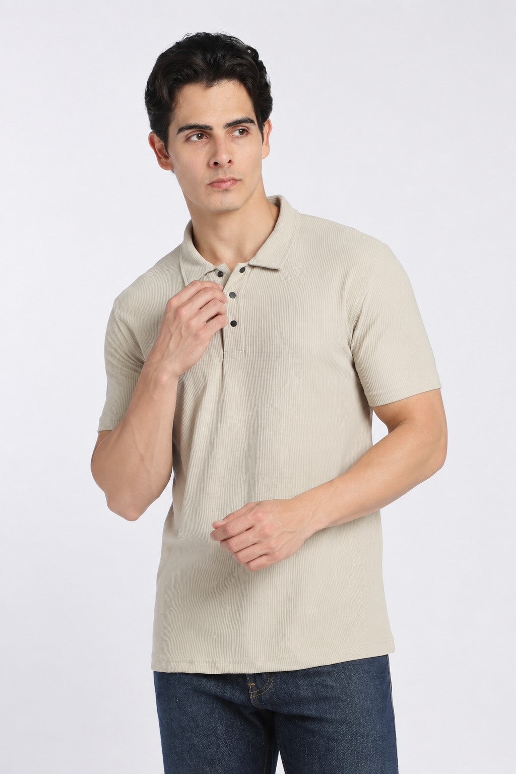 Off White Textured Regular Fit Polo T-Shirt For Men - Image 2