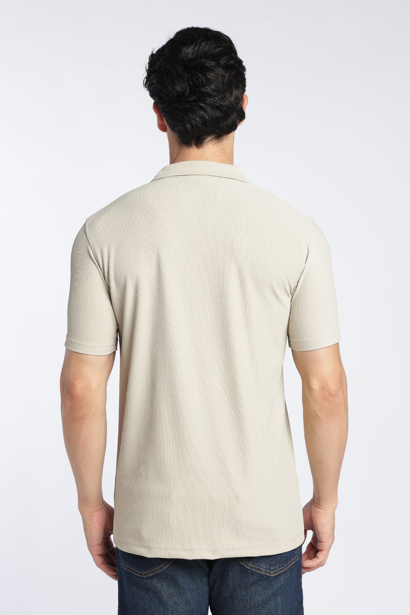 Off White Textured Regular Fit Polo T-Shirt For Men - Image 5