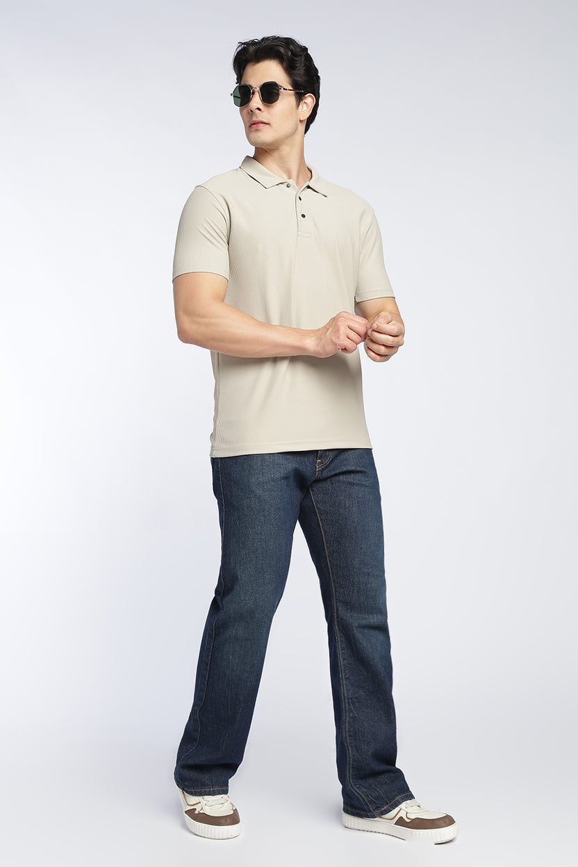 Off White Textured Regular Fit Polo T-Shirt For Men - Image 6