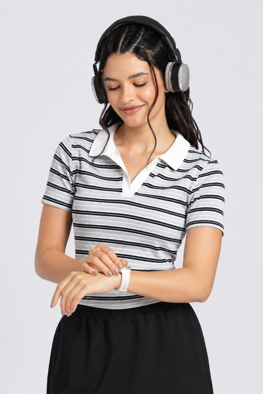 White Slim Fit Crop Top For Women - Image 1