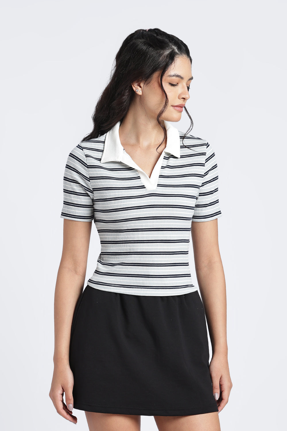 White Slim Fit Crop Top For Women - Image 2