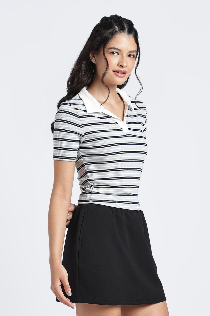 White Slim Fit Crop Top For Women - Image 4