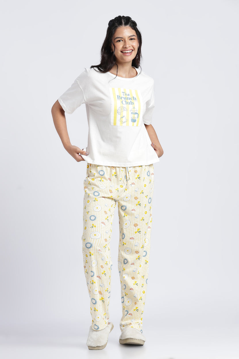 Womens Wear White Graphic Pyjama Set - Image 2