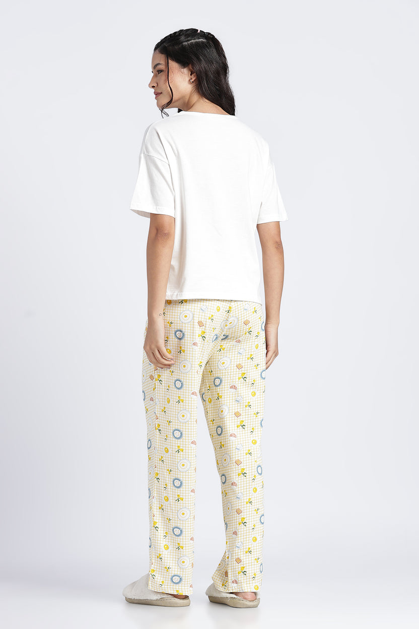 Womens Wear White Graphic Pyjama Set - Image 5