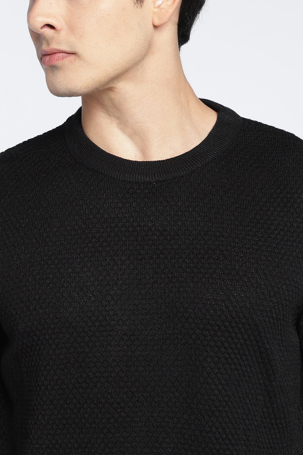Black Textured Regular Fit Sweater For Men - Image 3