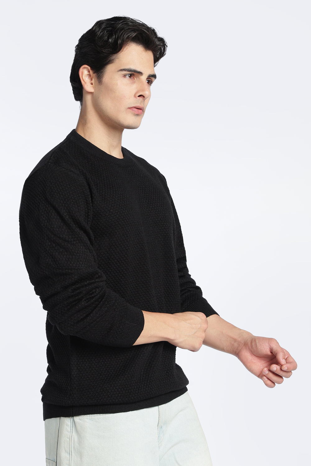 Black Textured Regular Fit Sweater For Men - Image 4