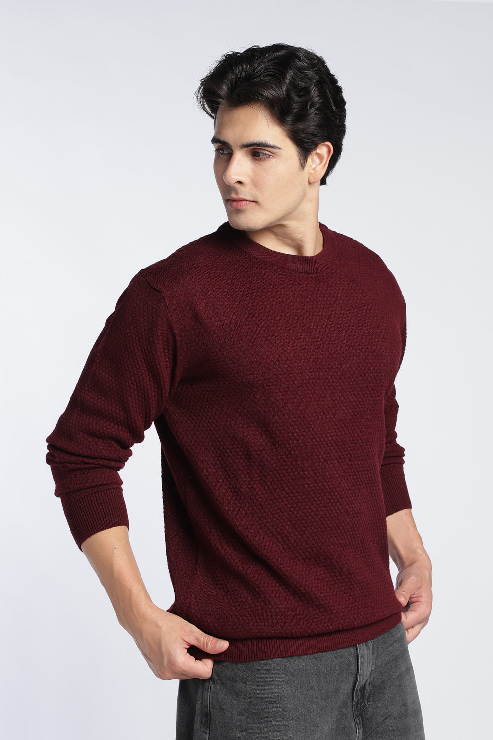 Red Textured Regular Fit Sweater For Men - Image 4
