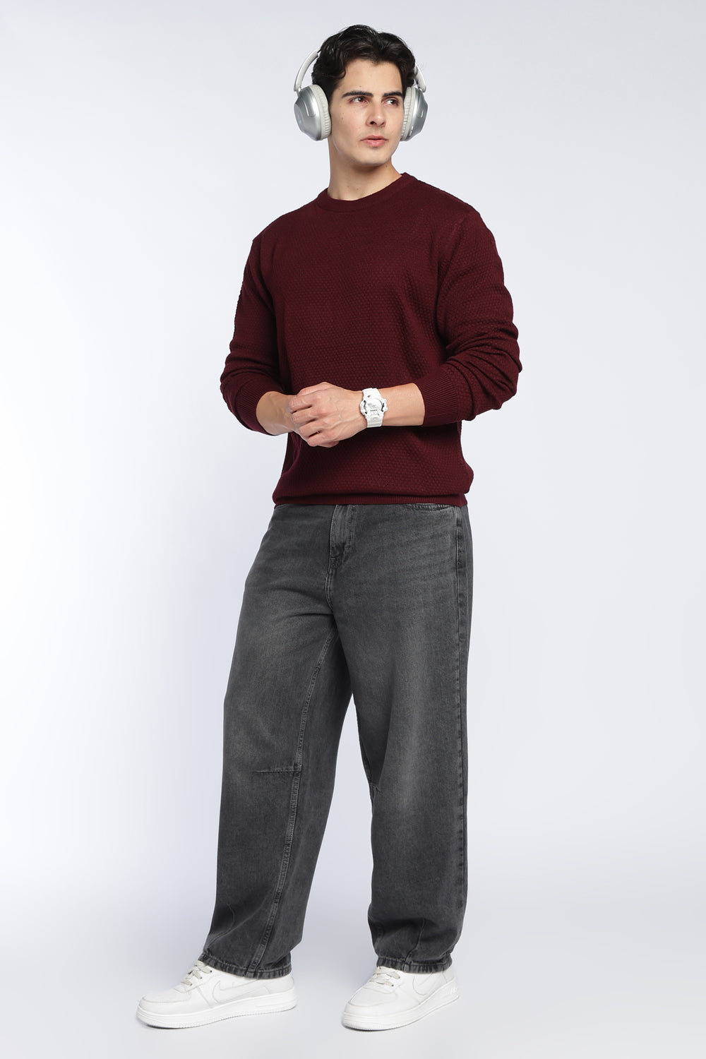 Red Textured Regular Fit Sweater For Men - Image 6