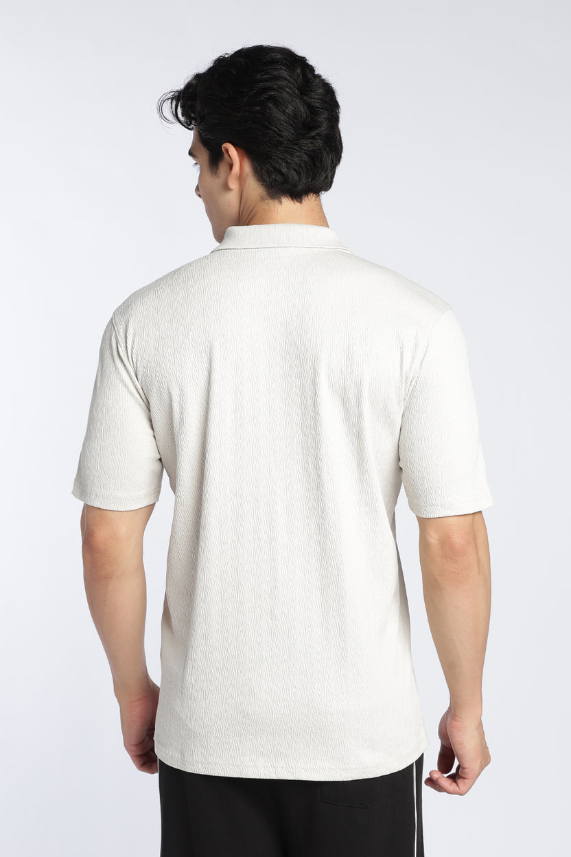 Off White Textured Regular Fit Polo T-Shirt For Men - Image 5