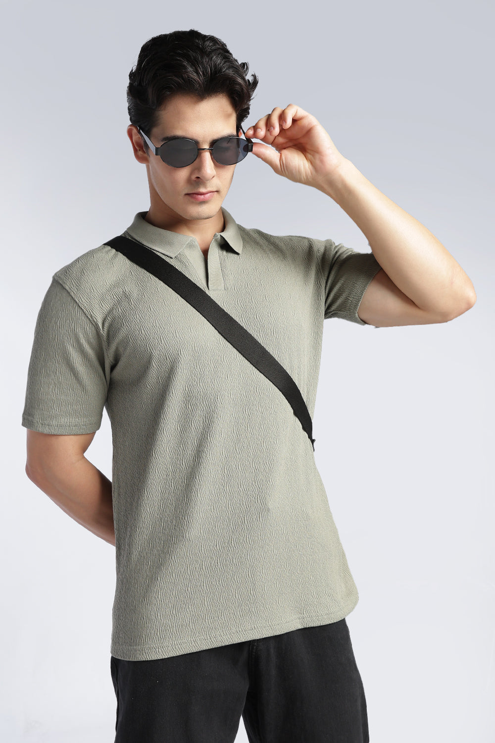 Olive Textured Regular Fit Polo T-Shirt For Men - Image 1