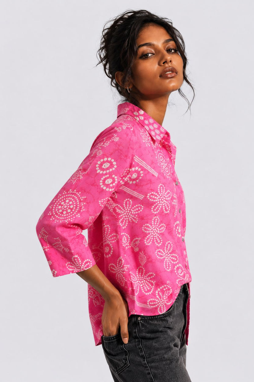 Womens Regular Fit Pink Bandhani Print Shirt - Image 4