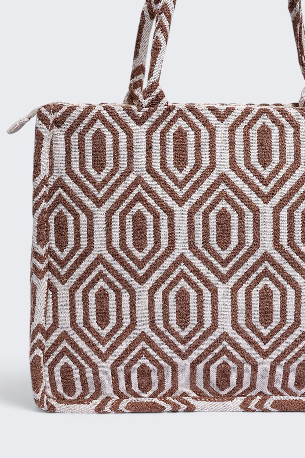 Women Beige Geometric Tote Bag - Image 5