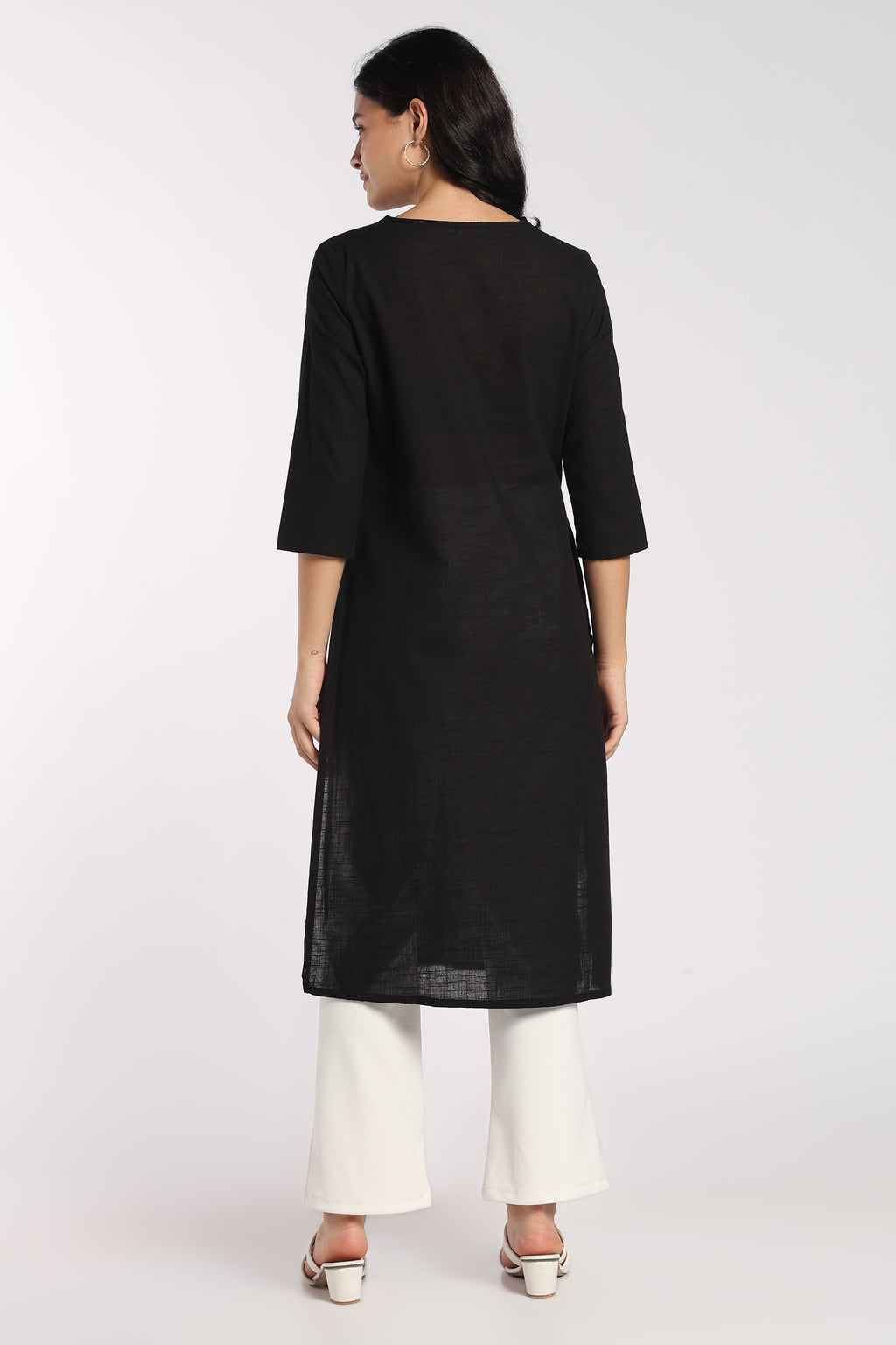 Womens Regular Fit Black Floral Embroidered Kurta - Image 5