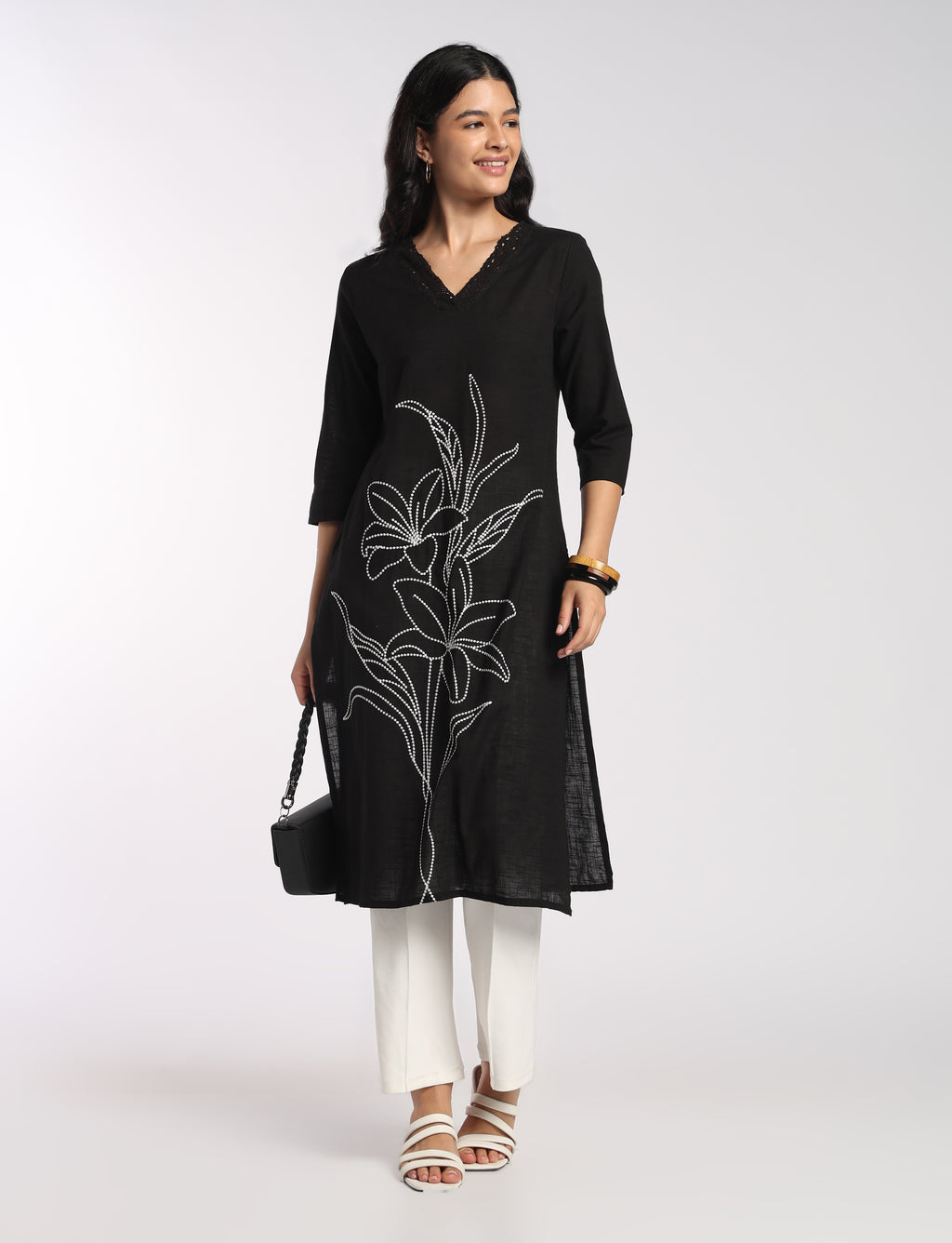 Womens Regular Fit Black Floral Embroidered Kurta - Image 6