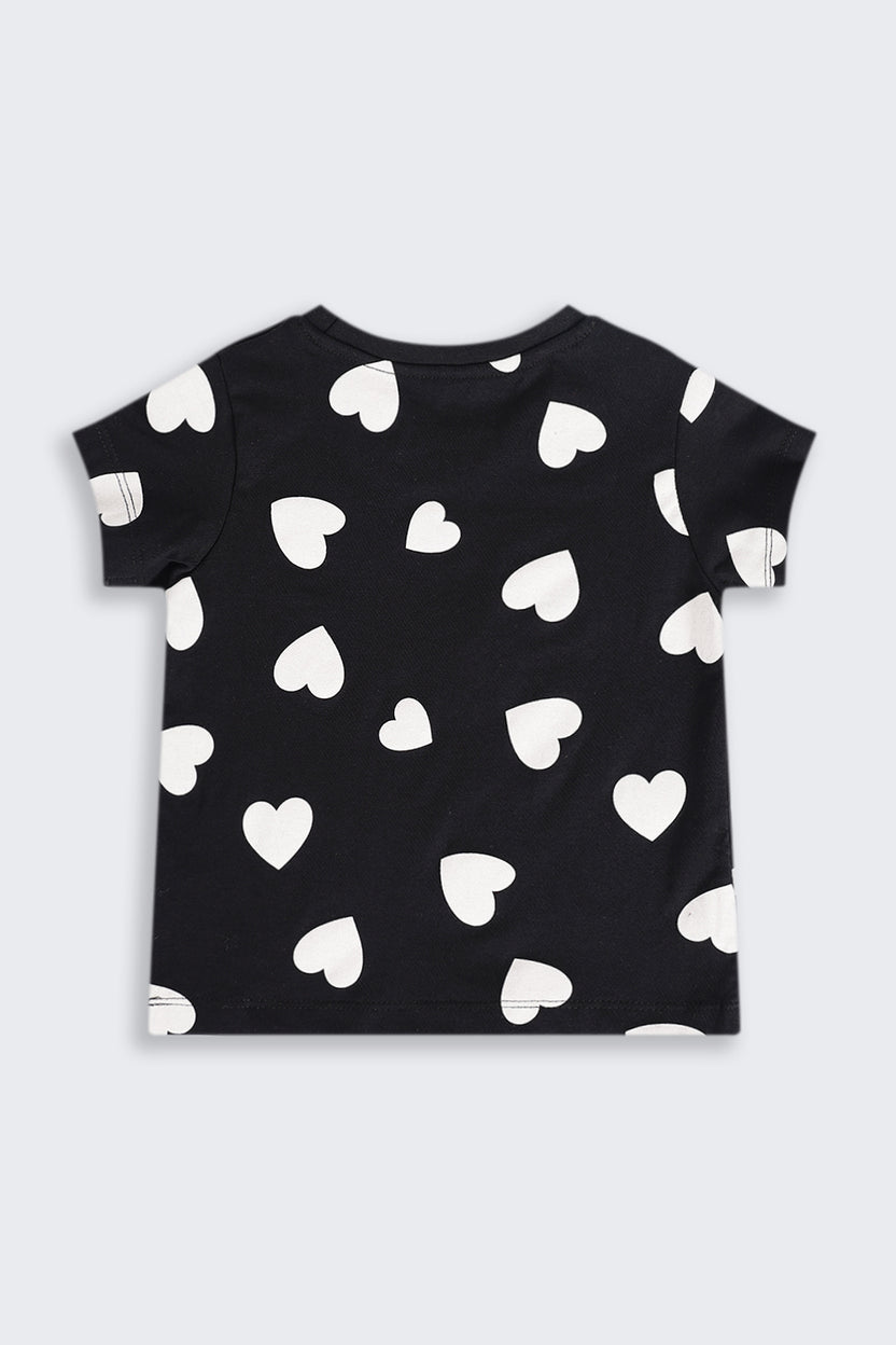 Girls Regular Fit Black Heart Printed T-Shirt - Image 4