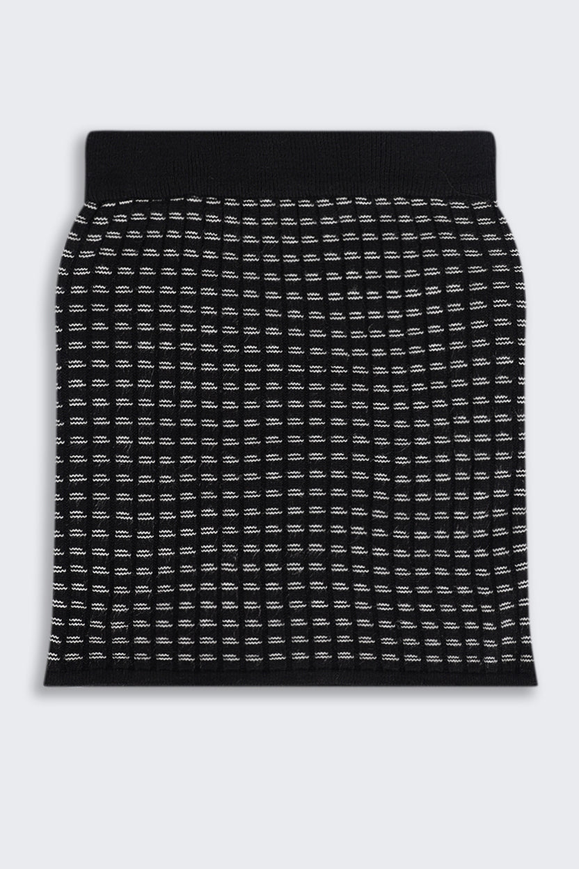 Tweens Girls Mid Rise Black Self Design Skirt - Image 4