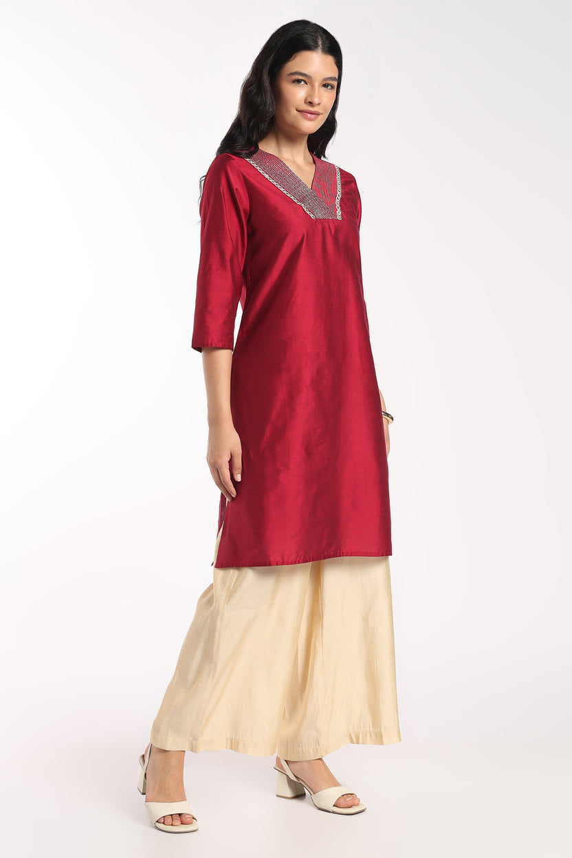 Womens Regular Fit Red  Everyday Essential Kurta - Image 4