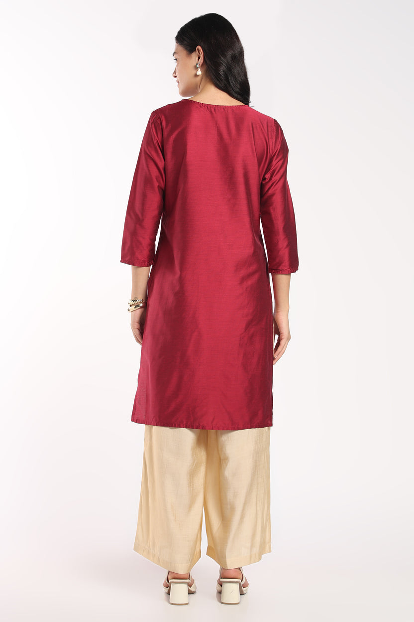 Womens Regular Fit Maroon Embroidered Kurta - Image 5
