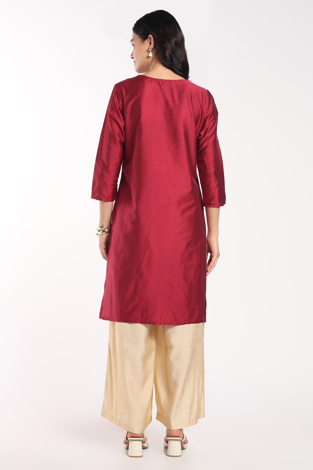 Womens Regular Fit Maroon Embroidered Kurta - Image 5