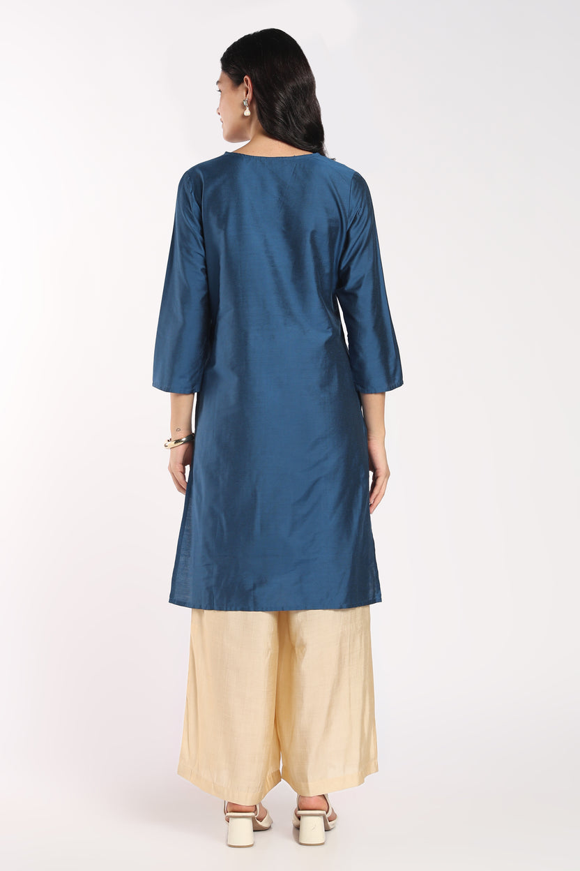 Womens Regular Fit Blue Embroidered Kurta - Image 5