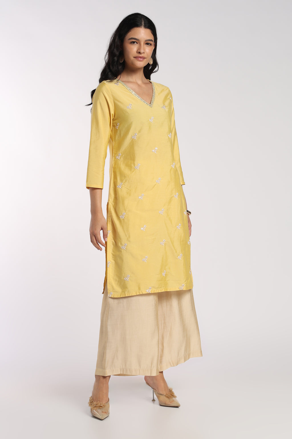 Womens Regular Fit Yellow Embroidered Kurta - Image 4