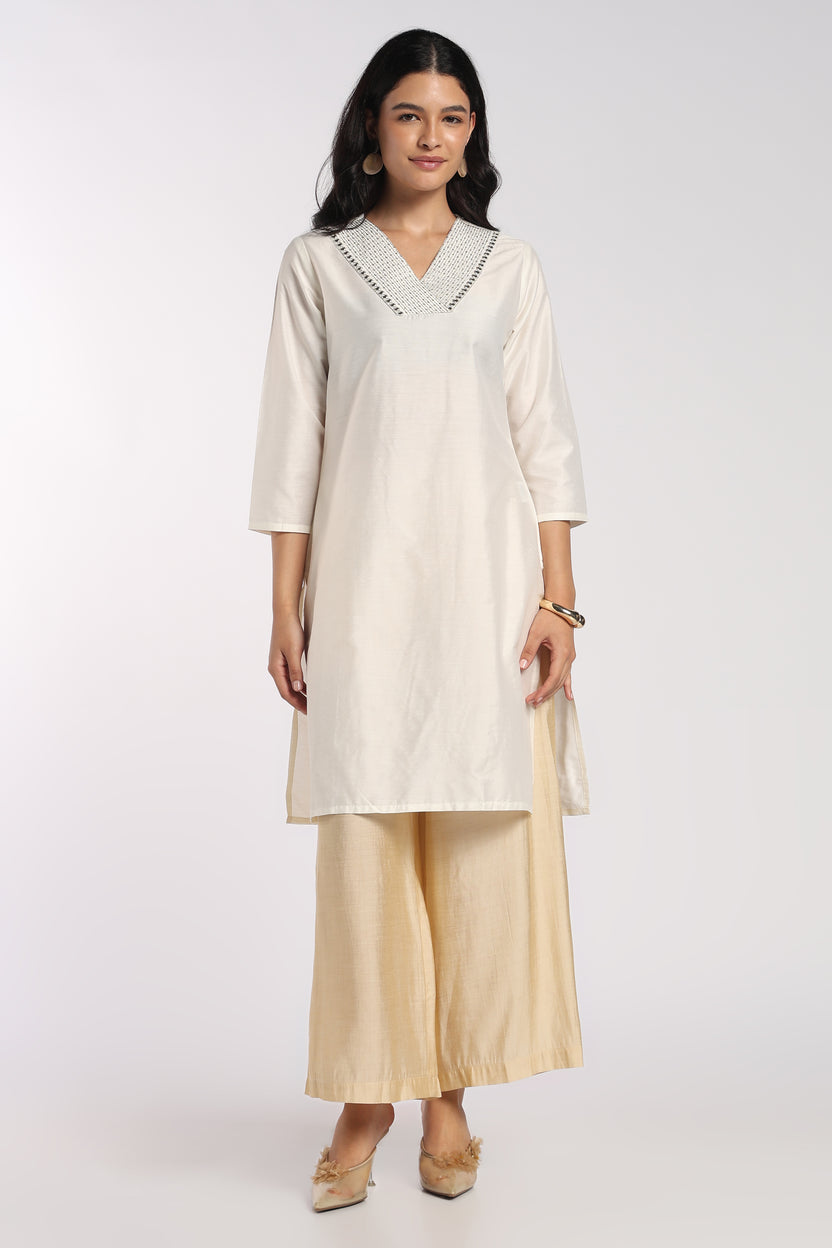 Womens Regular Fit Off White Everyday Essential Kurta - Image 2