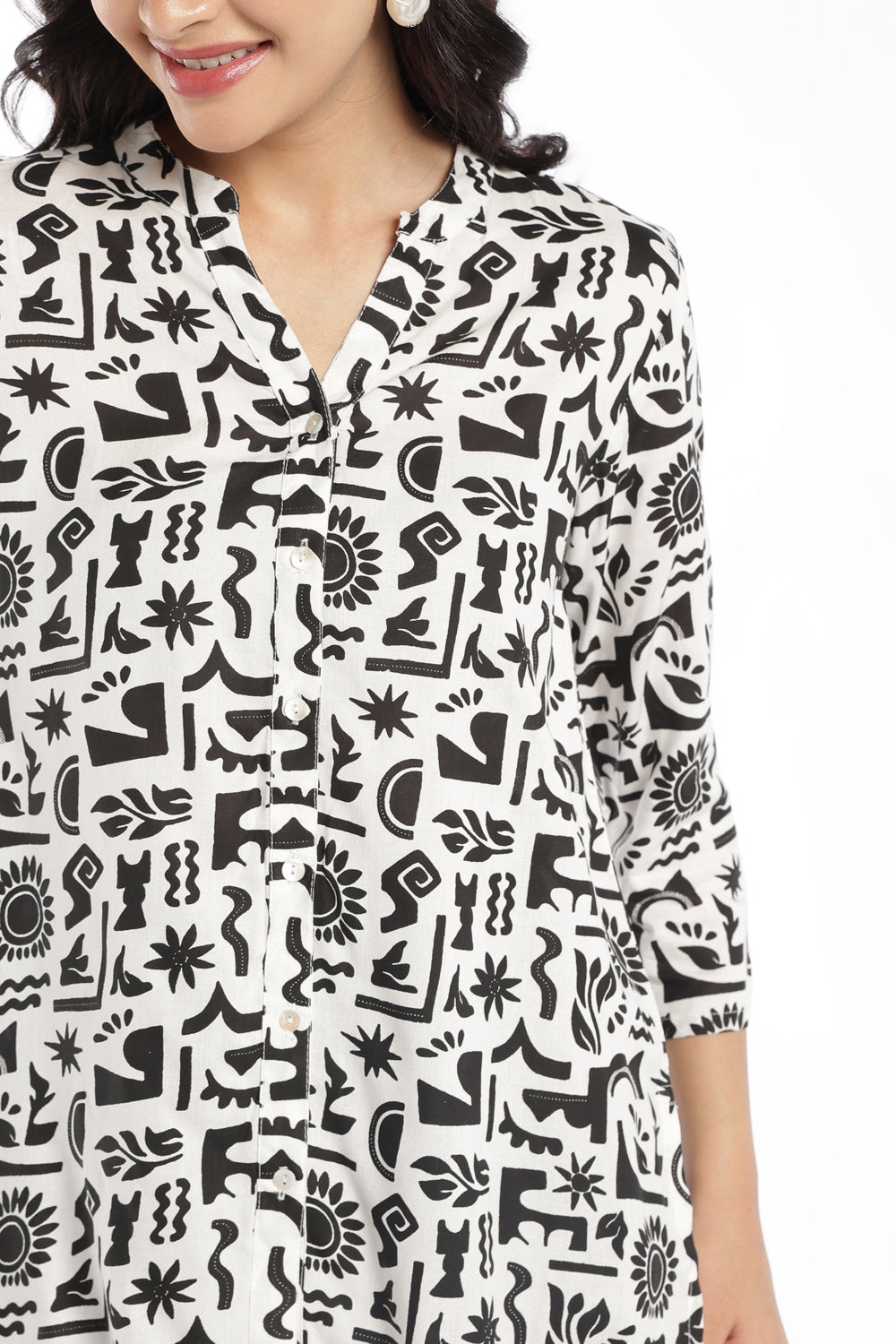 Womens Regular Fit White Abstract Tunic - Image 3