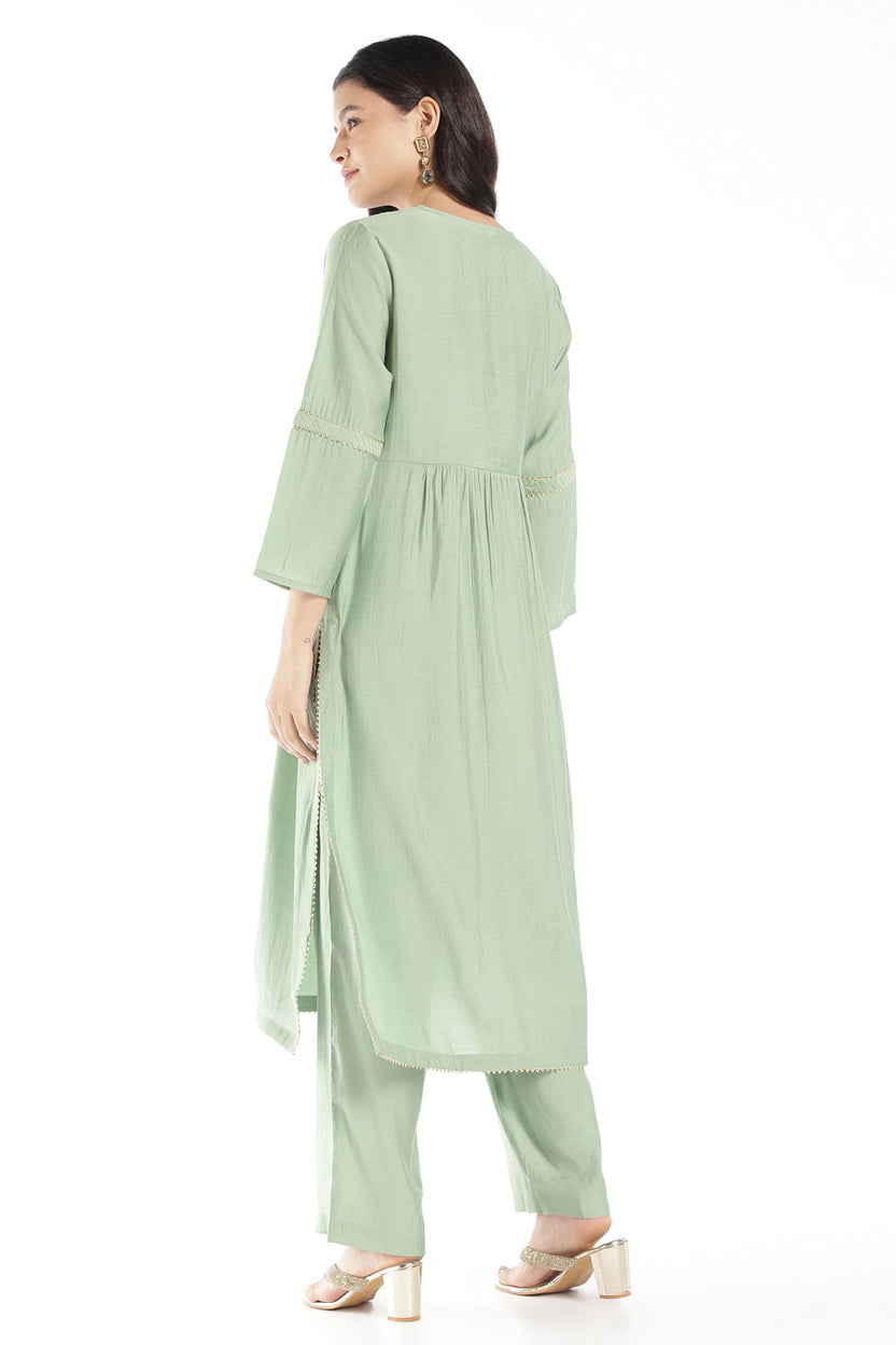 Womens Flared Green Solid Kurta Pant Dupatta Set - Image 4