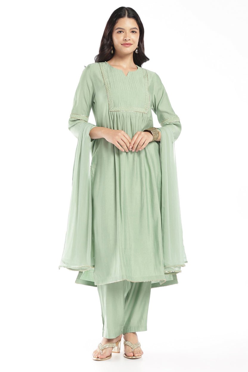 Womens Flared Green Solid Kurta Pant Dupatta Set - Image 6