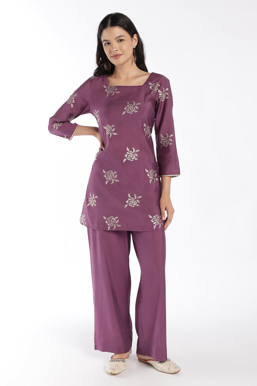 Womens Regular Fit Purple Floral Kurta Pant Set - Image 2