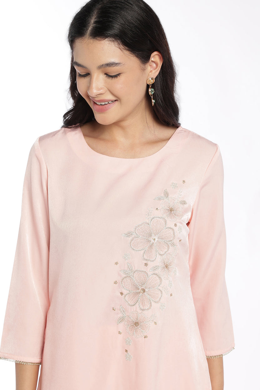 Womens Flared Pink Embroidered Kurta Pant Set - Image 3